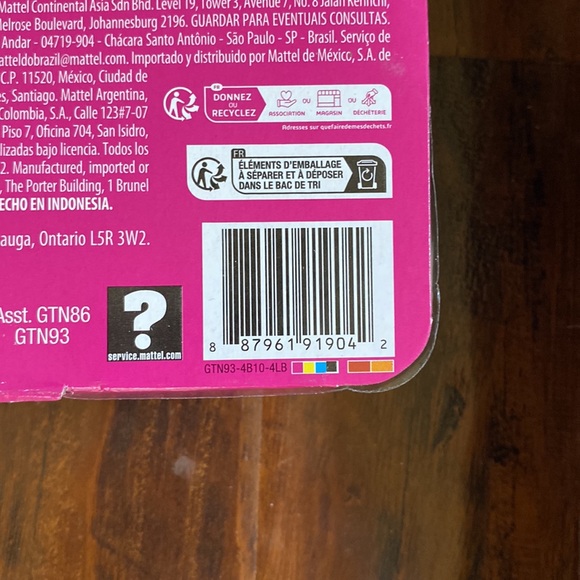 3 NWT Diverse Barbie 3 Doll Bundle| Photographer | Boss | Beach Babe - Picture 7 of 8